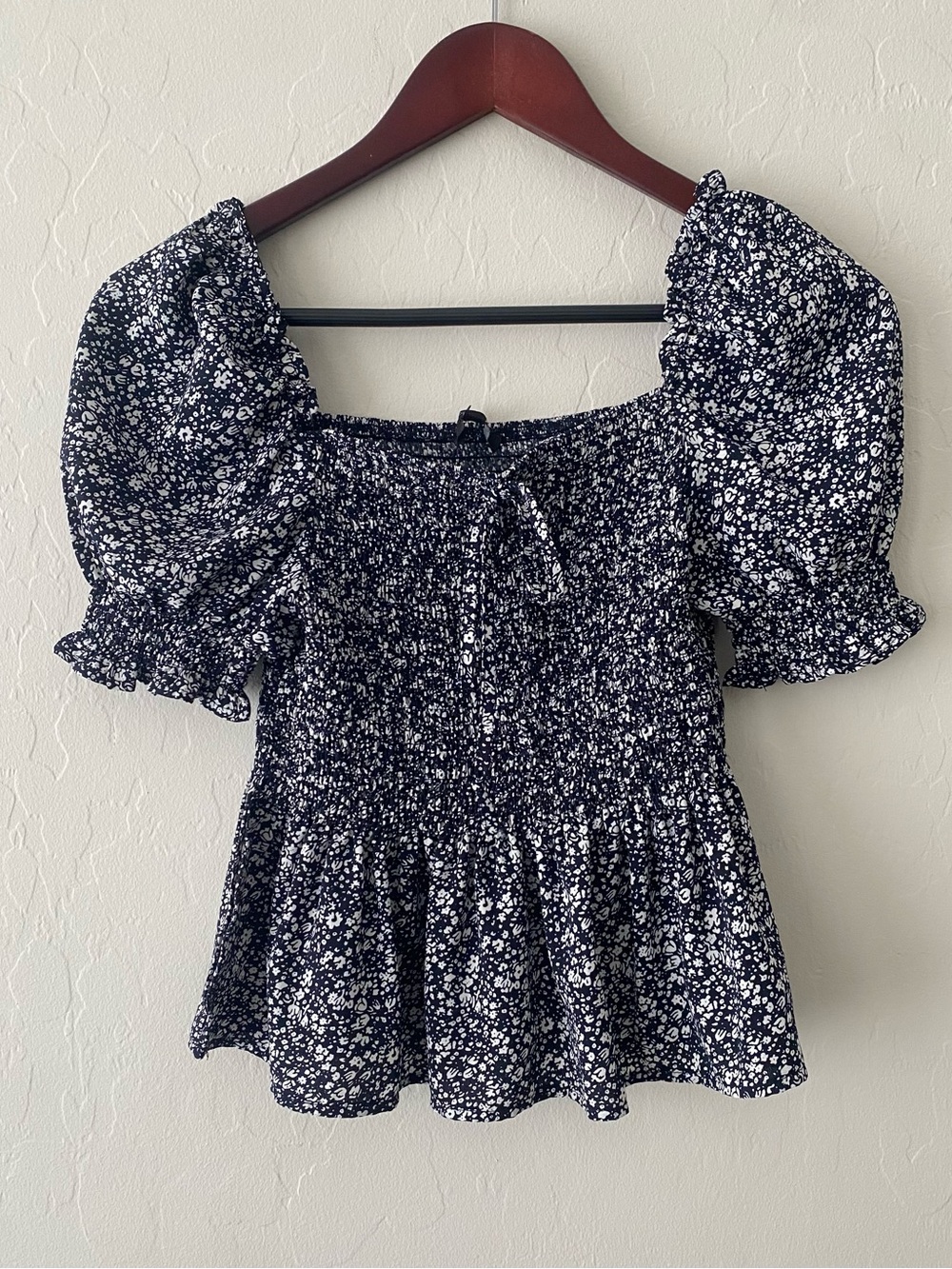 Papermoon Floral Smocked Puff Sleeve Peplum Top Size S